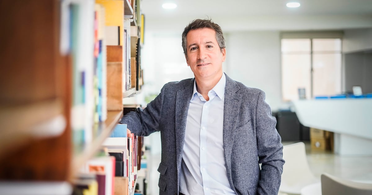 CORFO: CONTINUIDAD Y AJUSTES, EL NUEVO RUMBO DE MUJICA