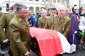 “Tal vez me ha tocado uno de los períodos más duros como general director”: Yáñez entrega sentido discurso en misa por dos carabineros fallecidos