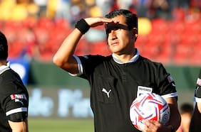 “No nos espera nada bueno”: en Costa Rica se dividen por la llegada de Enrique Osses como jefe de los árbitros locales