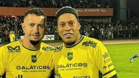 El golazo con el que Ronaldinho sorprende en un partido benéfico