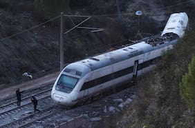 “Es un accidente muy difícil de explicar”: Lo que se sabe de la peor tragedia ferroviaria en España desde 2013