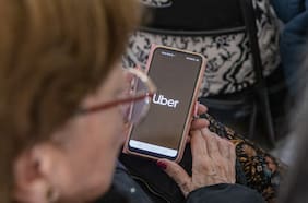 Cómo es Uber Seniors, el nuevo servicio para facilitar los viajes de las personas mayores