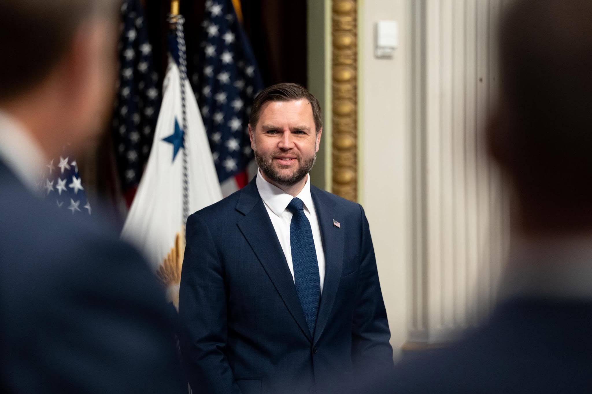Estados Unidos suaviza las sanciones al petróleo iraní y asegura que Teherán aceptó el regreso de los inspectores nucleares de la ONU