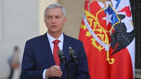 Kast dice megarreforma no se juega el éxito del gobierno y respalda a Quiroz ante críticas a su gestión