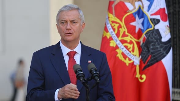 Kast descarta que rechazo de megarreforma paralice al gobierno y respalda a Quiroz ante críticas a su gestión