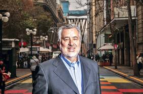 La reinvención de Guillier: “Una cosa es hablar de la soledad del poder y otra es sentirla”