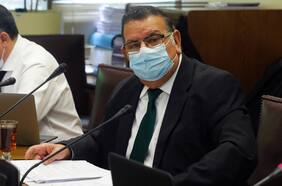 UDI presenta denuncia contra senador Quinteros por viajar en avión sin esperar resultado de examen para coronavirus