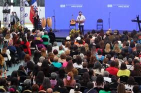 Boric y Orellana encabezan acto de conmemoración del 8M en Quinta Normal