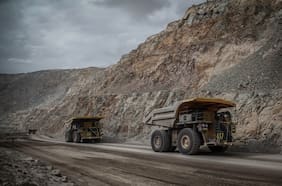 Mineras aceleran el uso de energías renovables en sus operaciones y la mayoría aspira a tener el 100% a 2030