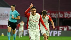 Goles chilenos para el regreso al triunfo de Independiente tras la salida de Gustavo Quinteros