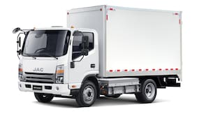 La oferta de camiones eléctricos sigue creciendo: JAC lanza su primer ejemplar a baterías en Chile