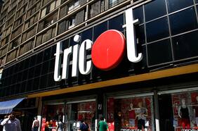 Ganancias de Tricot caen en 2023, pero aumenta su Ebitda