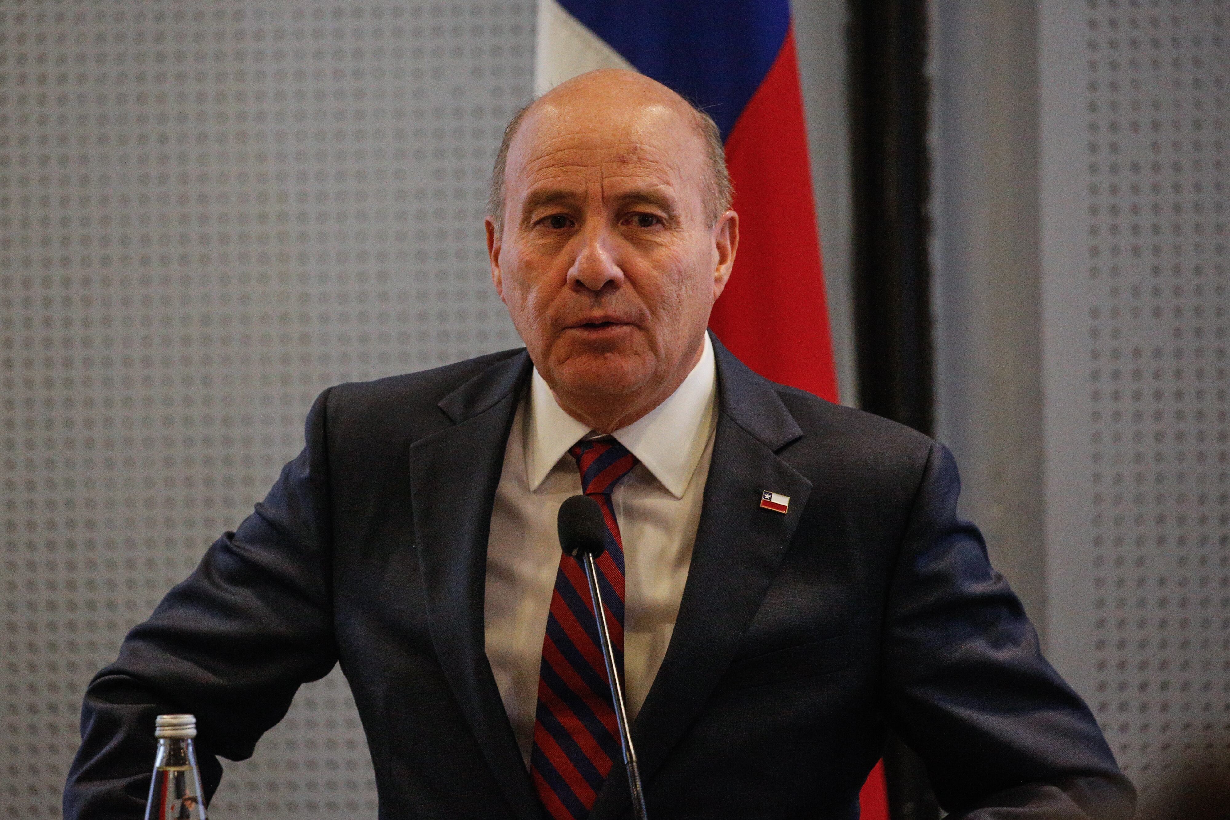 Portazo al proyecto del gobierno de Boric y excepciones para carreras técnicas: Quiroz profundiza en propuestas sobre CAE y gratuidad