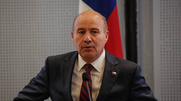 Portazo al proyecto del gobierno de Boric y excepciones para carreras técnicas: Quiroz profundiza en propuestas sobre CAE y gratuidad