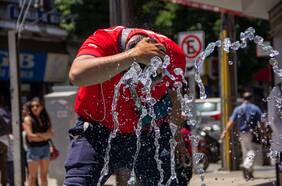 Navidad calurosa: Santiago podría registrar hasta 36°C y la décima ola de calor del año