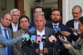 Asonada regionalista por Ministerio de Seguridad: gobernadores se alzan contra de proyecto estrella de Tohá