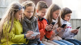 Parlamento francés aprueba una prohibición generalizada de las redes sociales para menores de 15 años