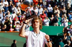 Andrey Rublev hace historia y logra su primer Masters 1000 tras vencer a Holger Rune en Montecarlo