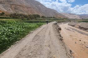 Decretan alerta roja por aumento de caudal en quebrada de Camiña