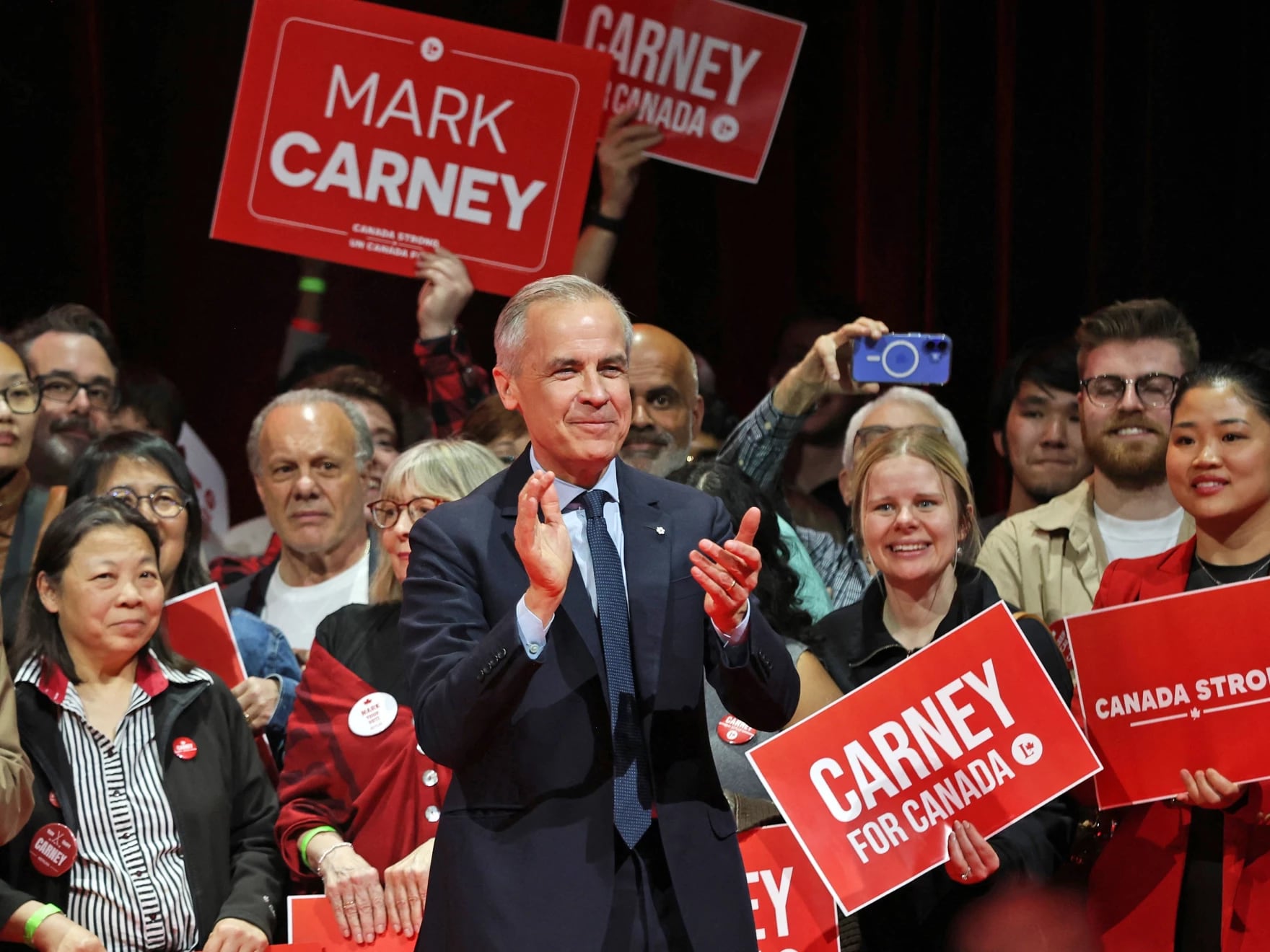 Mark Carney durante su discurso de victoria en las elecciones legislativas canadienses. Foto: Archivo.
