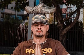 DrefQuila es el nuevo rostro de Crocs: así es la campaña de la marca con el artista urbano