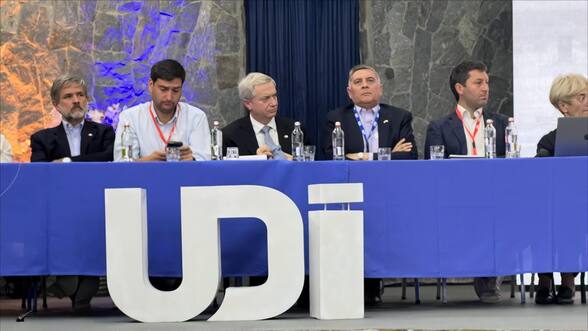 El turbulento arranque del comité político de Kast