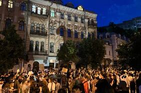 ¿Qué causó las primeras grandes protestas en Ucrania desde el inicio de la guerra?