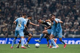 Con Iván Román como titular, el Atlético Mineiro de Jorge Sampaoli avanza a las semifinales de la Copa Sudamericana