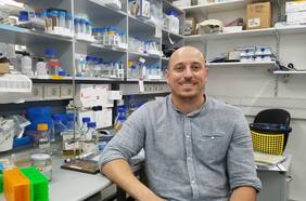 Virólogo Gonzalo Moratorio: “Testearse debe ser un derecho y debe ser gratuito”