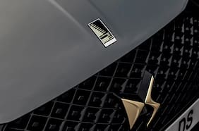 DS viste de negro y dorado su gama con la edición limitada Performance Line