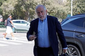 Montes afirma que quisiera “avanzar más rápido” en la reconstrucción por incendios, pero “las cosas tienen su ciclo”