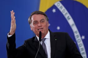 Secuelas de apuñalamiento: Bolsonaro sigue en terapia intensiva tras compleja cirugía por problemas intestinales