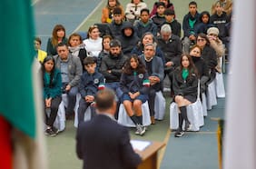 Administración Desbordes concreta traspaso de 43 establecimientos al SLEP Santiago Centro