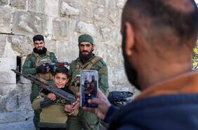 Orwa Ajjoub, experto en yihadismo: “La operación de HTS no tenía la intención de derrocar a Assad en Siria”