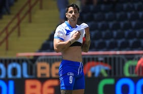 Polémico arbitraje de Cristian Galaz: la UC apelará amarilla de Zampedri ante Huachipato que lo deja fuera con La Calera