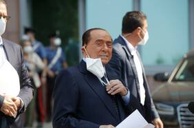 El asediado Berlusconi mira a la presidencia de Italia, su mayor premio hasta ahora