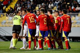 Lujito de Aravena enciende los ánimos en duelo de la UC con Glorias Navales por Copa Chile