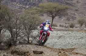 Quintanilla tiene una buena jornada y llega al día de descanso en la lucha por el liderato del Dakar