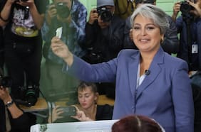 Salidas con elástico: figuras del comando de Jara vuelven al gobierno tras la derrota