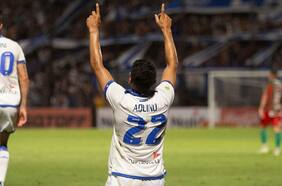 Colo Colo se queda con el mejor jugador del torneo argentino: ficha a Claudio Aquino