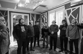 Un abrazo de generaciones: Inti Illimani y Los Bunkers publican colaboración