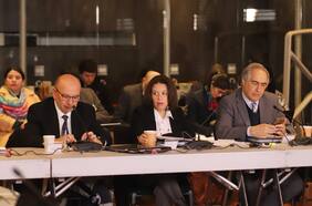 ¿Isapres para jóvenes y para viejos? La indeseada consecuencia de la ley corta que ahora preocupa al Senado