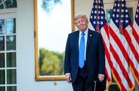 Trump afirma que Reino Unido está “al borde del desastre”, citando preocupaciones sobre inmigración y energía