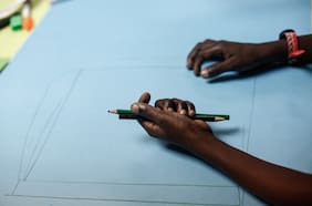 Independencia y La Pintana reportan avances en ubicación de niños haitianos