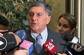 Biministro Alvarado defiende embargos a cuentas de deudores del CAE: “La TGR está ejerciendo su derecho a cobrar”