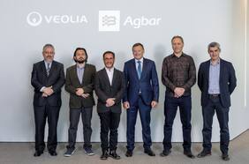 Ministro de Obras Públicas se reúne con ejecutivos de matriz de Aguas Andinas para conocer sobre soluciones de eficiencia hídrica