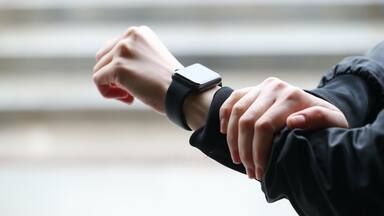 Tras el cambio al horario de verano: revisa qué hora es oficialmente en Chile