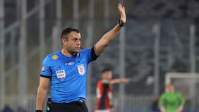 Una nueva jornada polémica en el arbitraje: los cobros de Diego Flores que enfurecieron a Limache ante Colo Colo