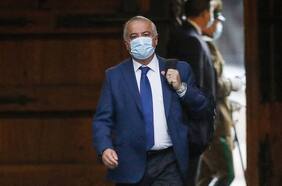 Minsal define nuevos criterios para víctimas de coronavirus tras debate por cifras oficiales