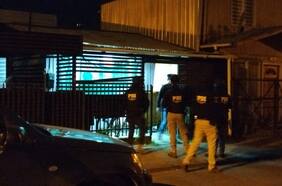 Siete personas a prisión preventiva tras allanamientos en Osorno: se incautaron drogas, armas y dinero en efectivo